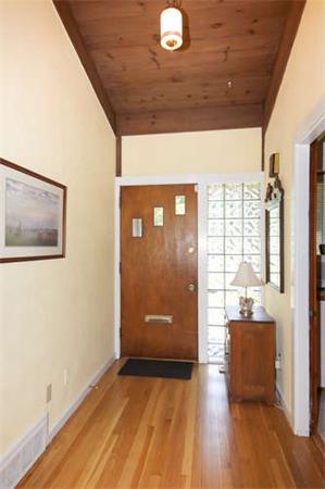 87 Russell Road Framingham, MA 01702 - Photo 14 of 27 Gallery Image 14