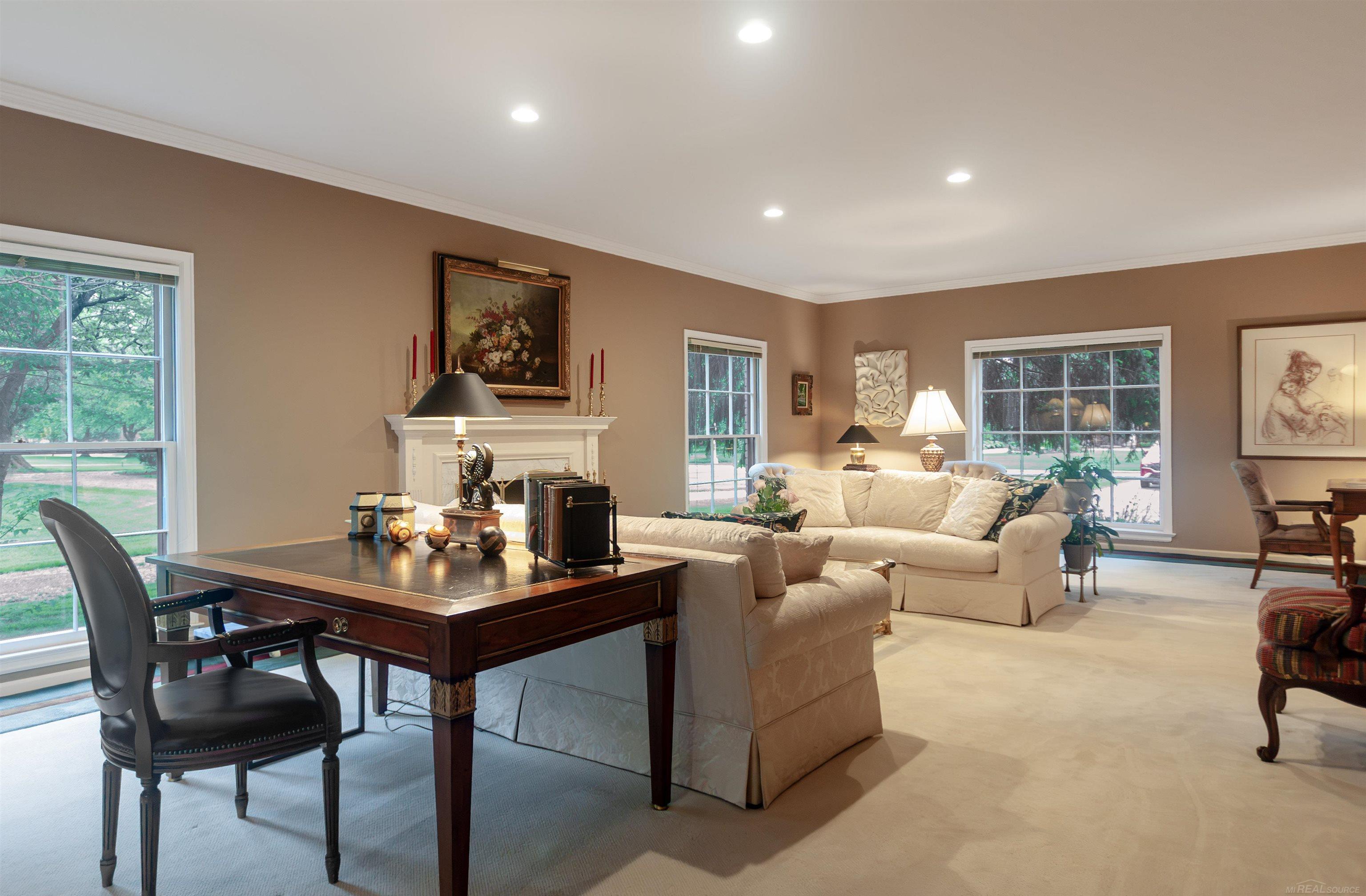 570 Oxford Road Grosse Pointe Woods, MI 48236 - Photo 12 of 99