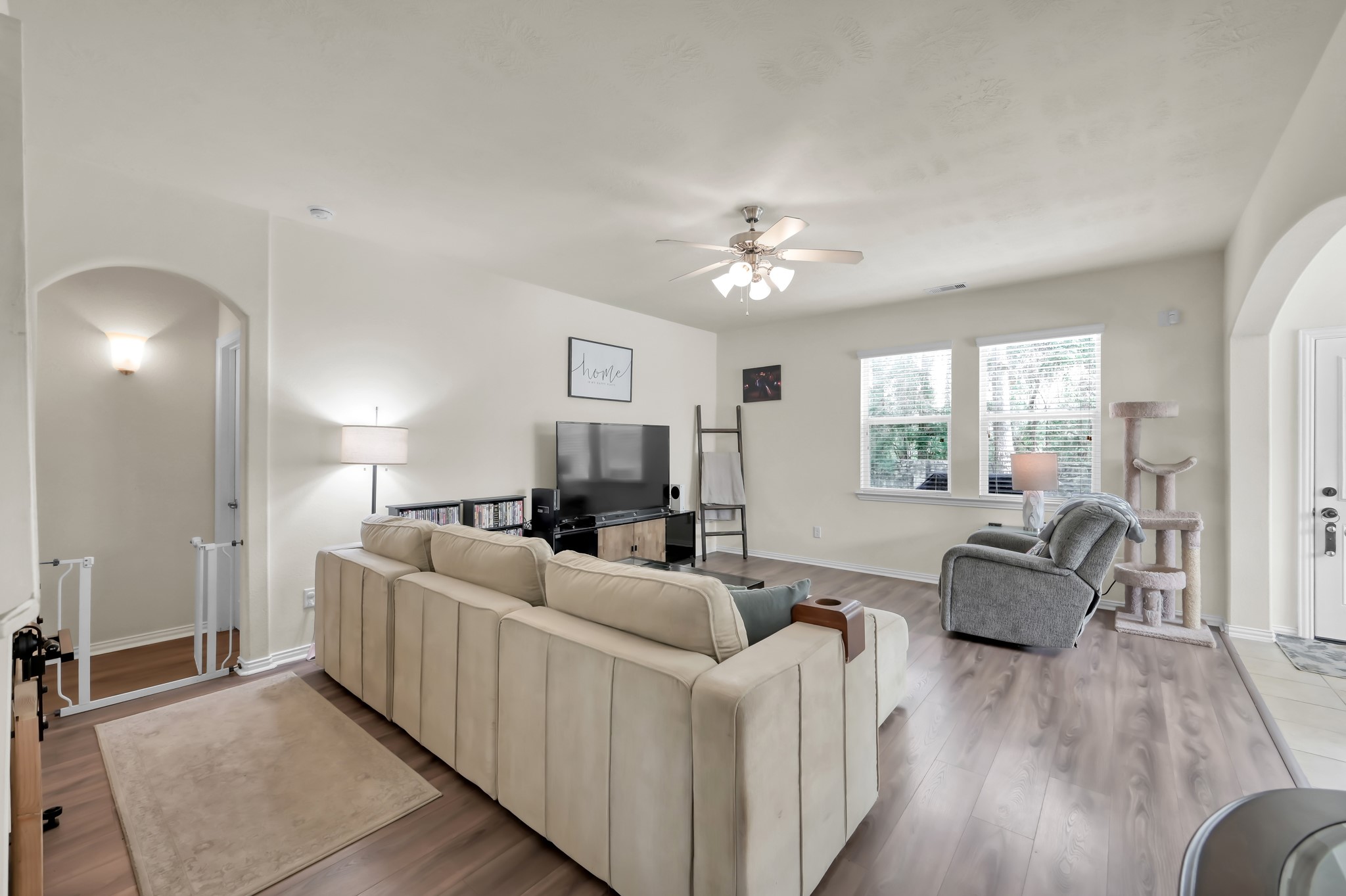 84 Palos Verde Conroe, TX 77304 - Photo 11 of 39