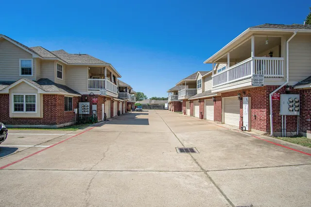 $1,475 | 1257 Lovett Street, Unit 1257, Tomball, TX 77375