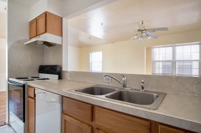 $1,475 | 1257 Lovett Street, Unit 1257, Tomball, TX 77375