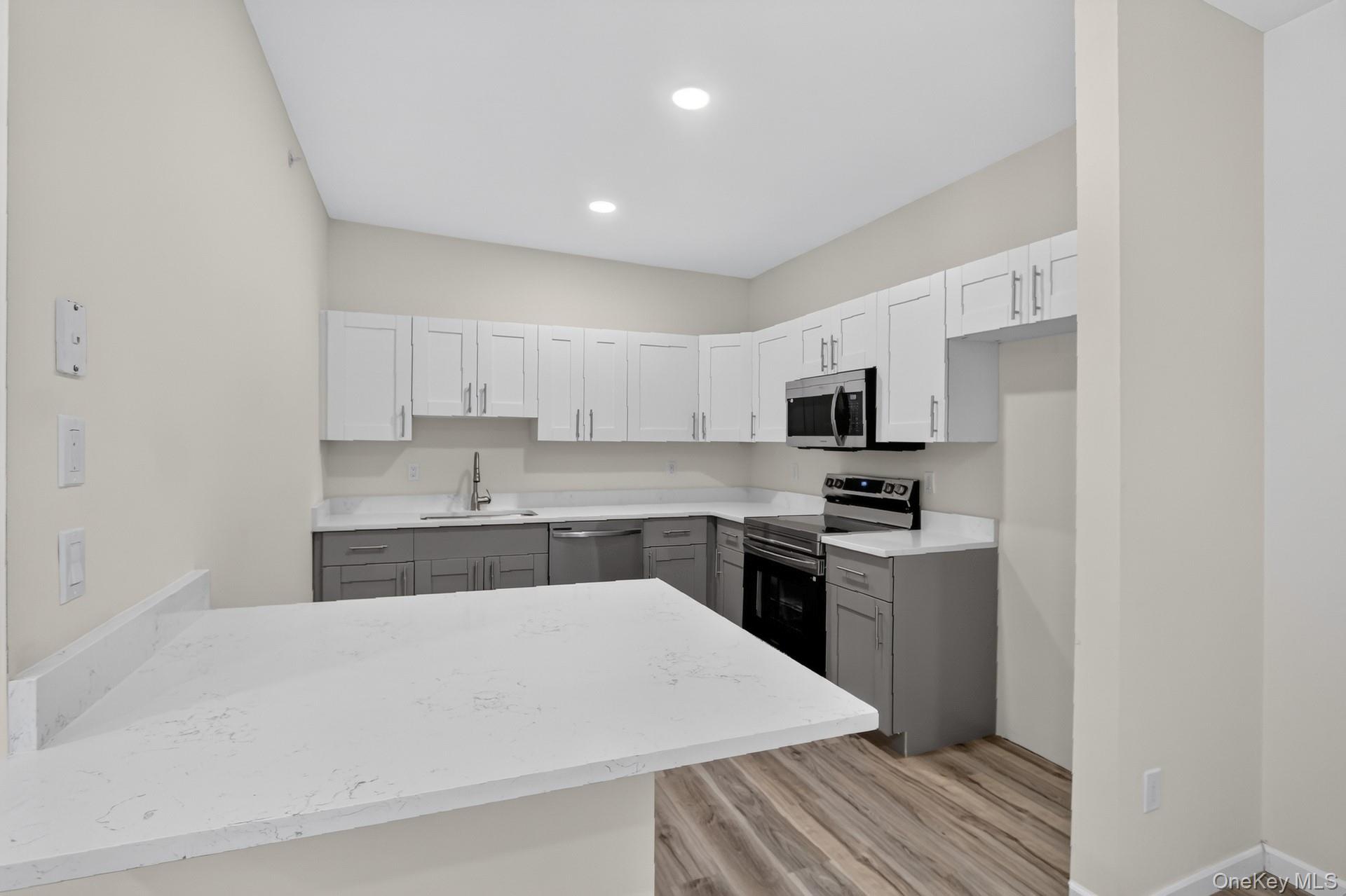 16 Dowd Street, Unit 307 Haverstraw, NY 10927 - Photo 4 of 41