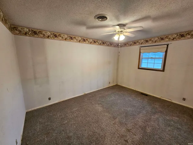 $109,900 | 301 Hickory Street, Oaktown, IN 47561