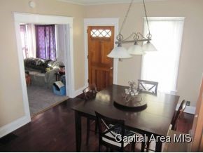 1040 West Elliott Avenue Springfield, IL 62702 - Photo 3 of 24