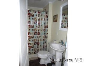 1040 West Elliott Avenue Springfield, IL 62702 - Photo 10 of 24