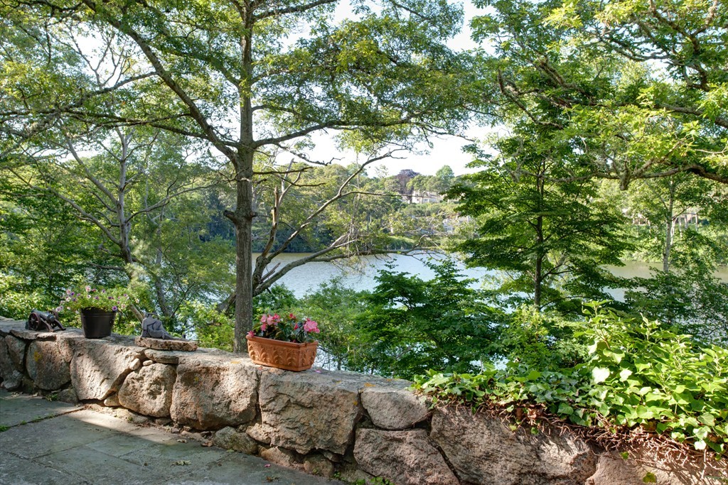 100 Ransom Road Falmouth, MA 02540 - Photo 17 of 23 Gallery Image 17