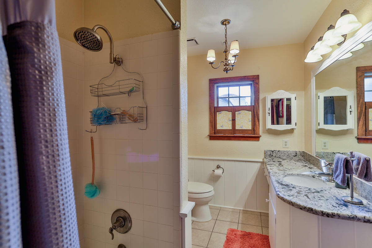6661 Riverside Drive Redding, CA 96001 - Photo 30 of 33 untitled (71 of 138)