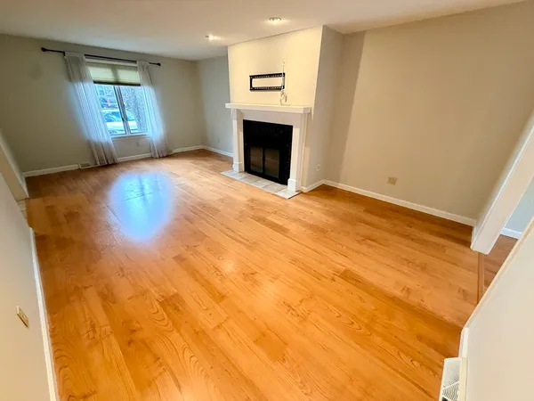 $267,900 | 11 Mansion Woods Drive, Unit F, Agawam, MA 01001