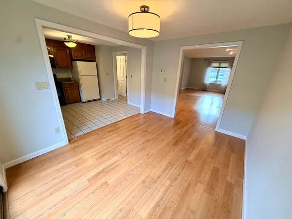 $267,900 | 11 Mansion Woods Drive, Unit F, Agawam, MA 01001