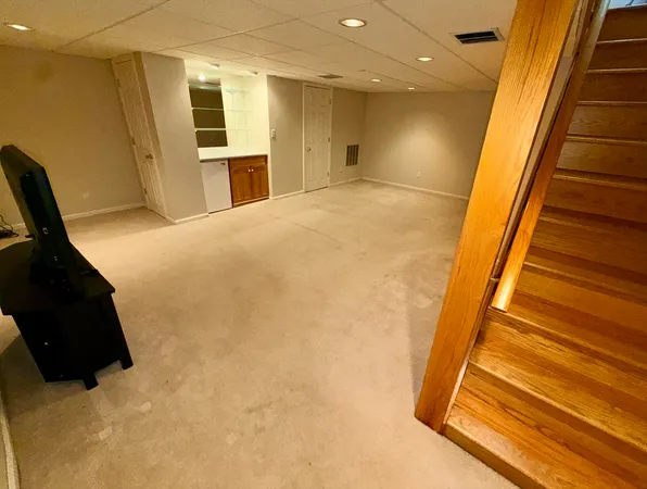 $267,900 | 11 Mansion Woods Drive, Unit F, Agawam, MA 01001