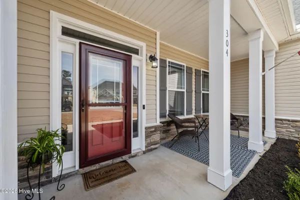 $479,900 | 304 Bear Run, Maple Hill, NC 28454