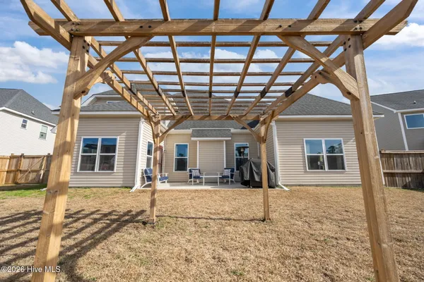 $479,900 | 304 Bear Run, Maple Hill, NC 28454