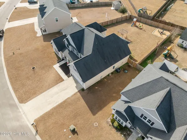 $479,900 | 304 Bear Run, Maple Hill, NC 28454