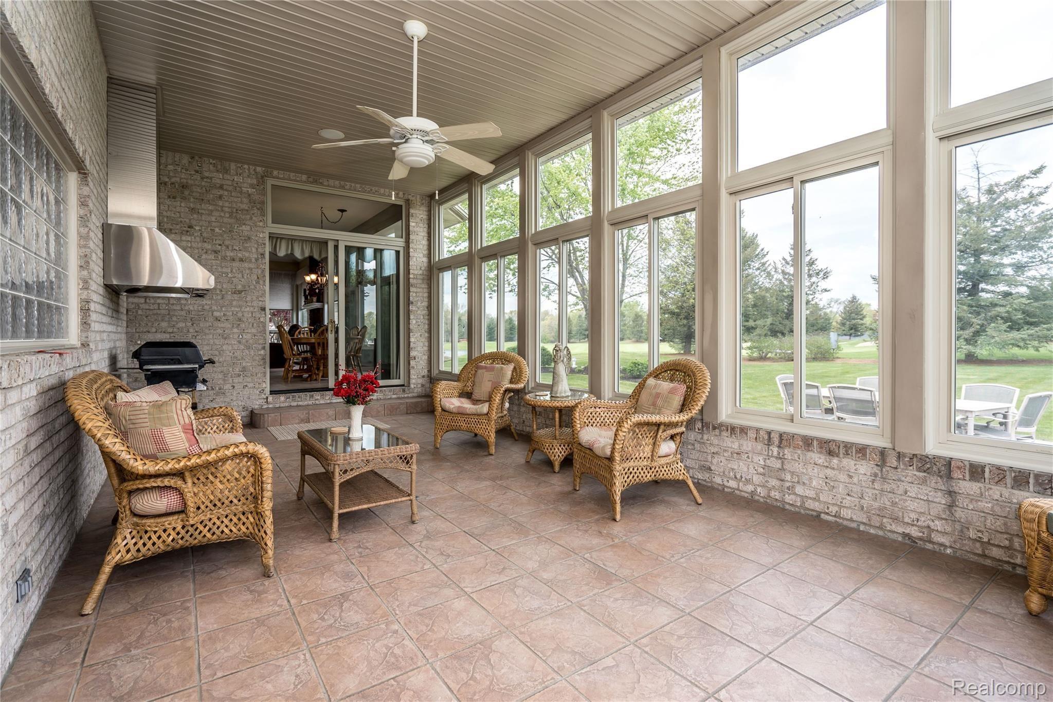 232 Inverness Highland, MI 48357 - Photo 45 of 85 DSC02481.jpg