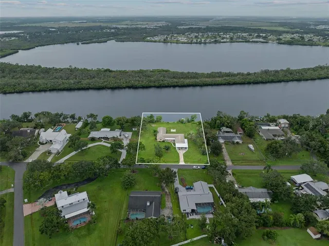 $1,275,000 | 308 Manatee Drive, Ruskin, FL 33570