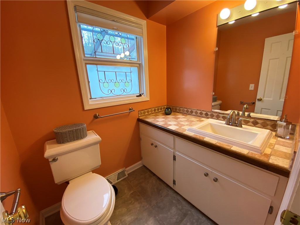 4430 West Bath Road Akron, OH 44333 - Photo 12 of 30 Gallery Image 12