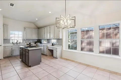 $584,900 | 711 Parkway Boulevard, Coppell, TX 75019