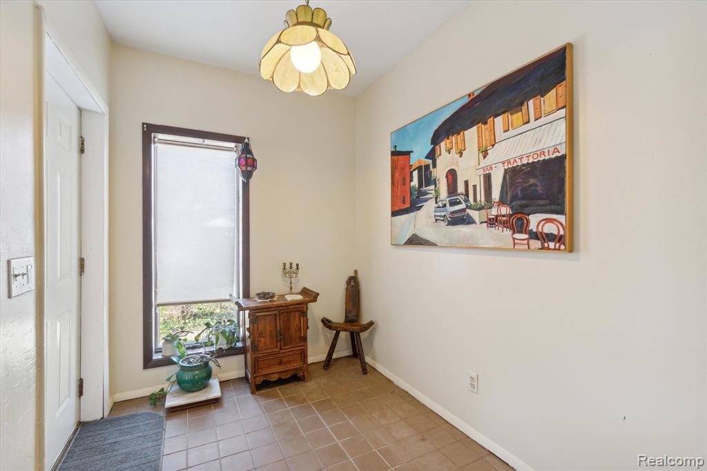 928 Red Oak Road Ann Arbor, MI 48103 - Photo 14 of 76 Gallery Image 14