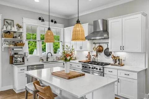 $900,000 | 1765 Theta Pike, Columbia, TN 38401