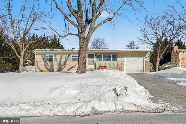 $230,000 | 7256 Sandy Hollow Road, Harrisburg, PA 17112