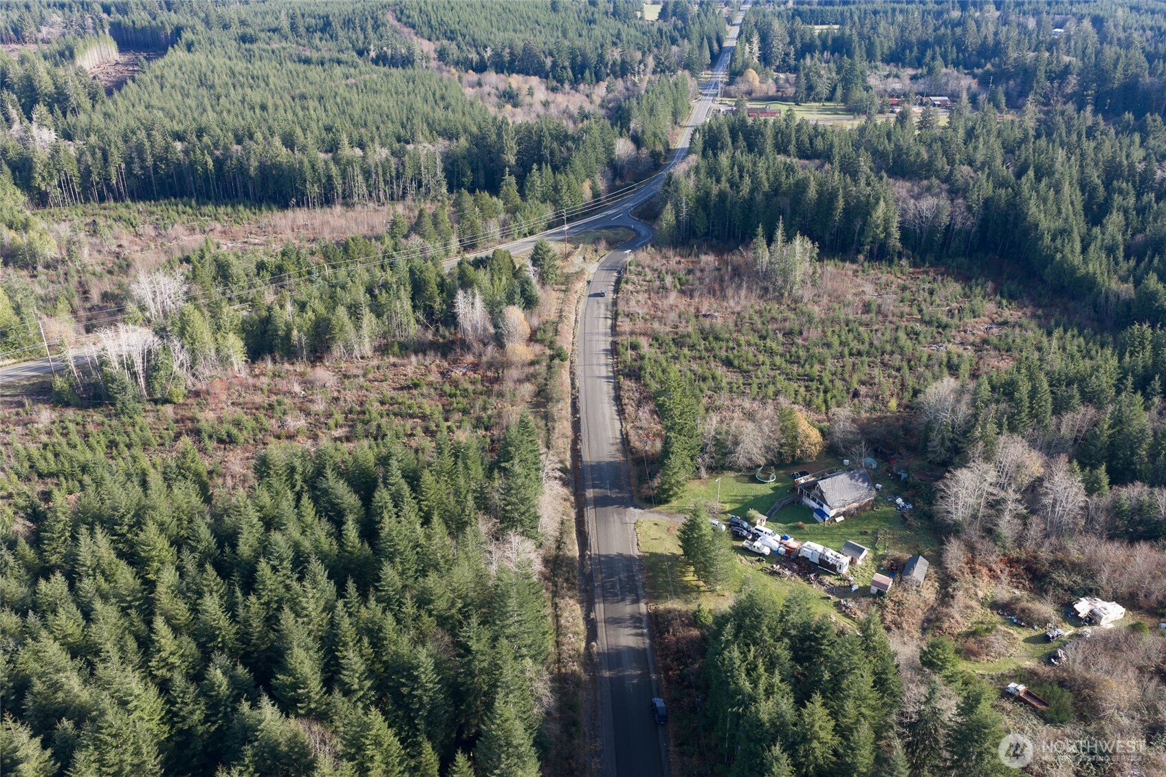-nka Bowes Road North Hoquiam, WA 98550 - Photo 2 of 17 a view of a lake with large trees