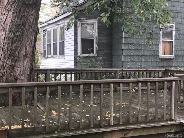 20852 Ridgemont Road Harper Woods, MI 48225 - Photo 3 of 23