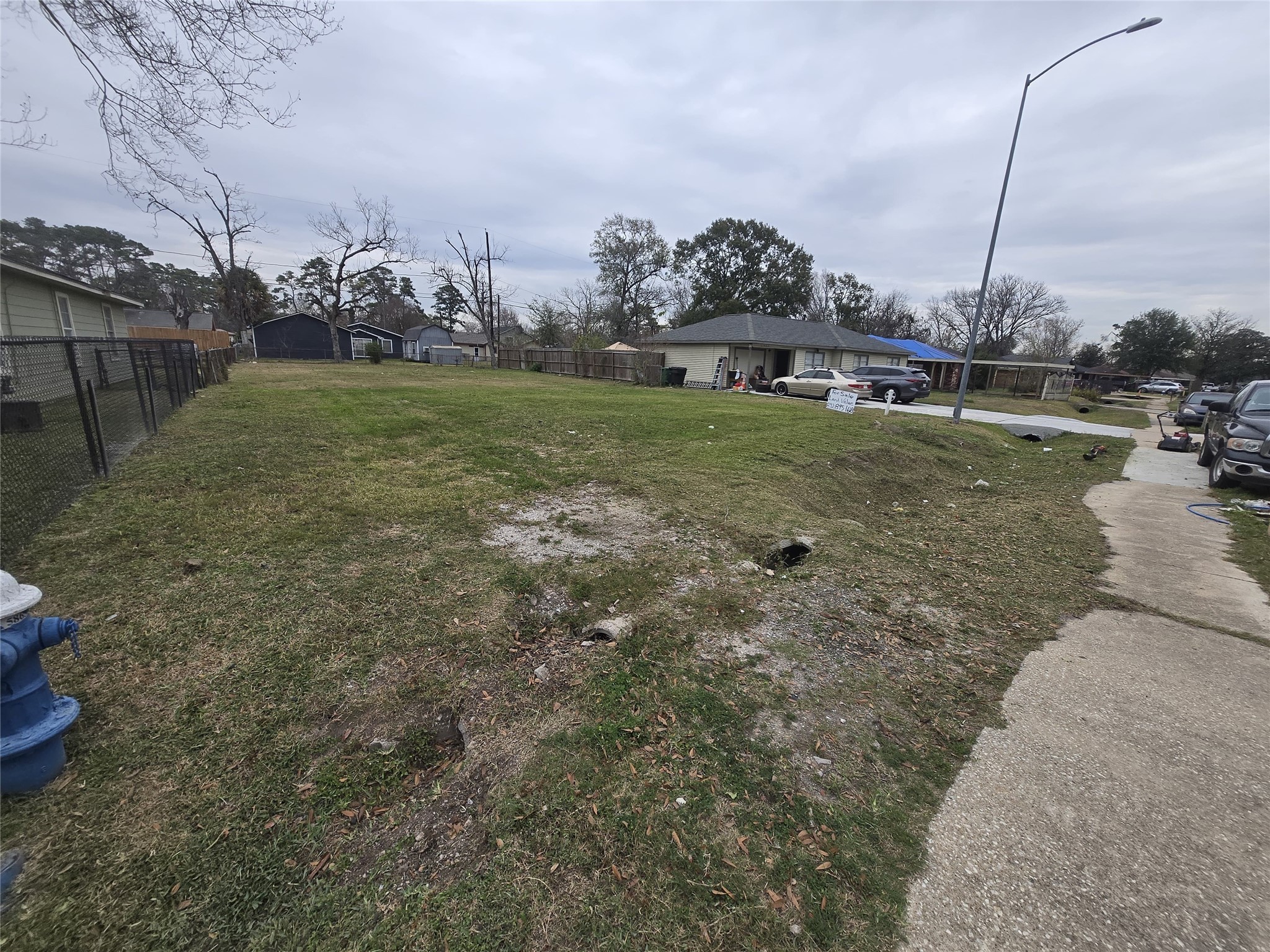 6929 Peyton Street Houston, TX 77028 - Photo 5 of 5 a view of a garden