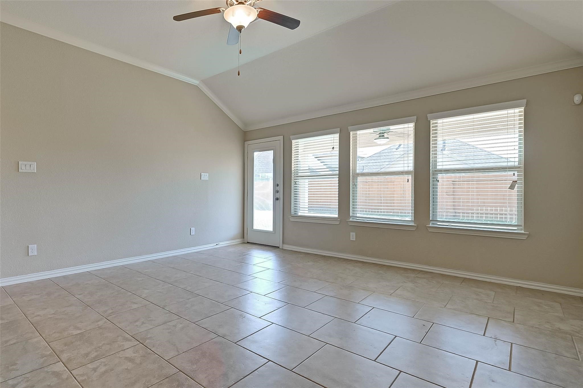 7023 Villa Mountain Lane Spring, TX 77379 - Photo 7 of 15 Photos are not current. Photos taken before current tenants move-in.