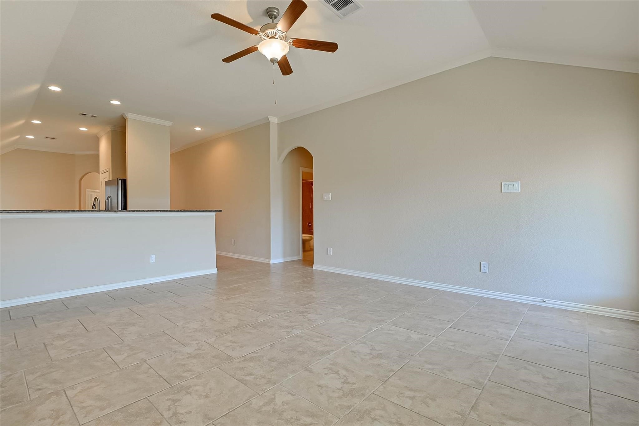 7023 Villa Mountain Lane Spring, TX 77379 - Photo 8 of 15 Photos are not current. Photos taken before current tenants move-in.