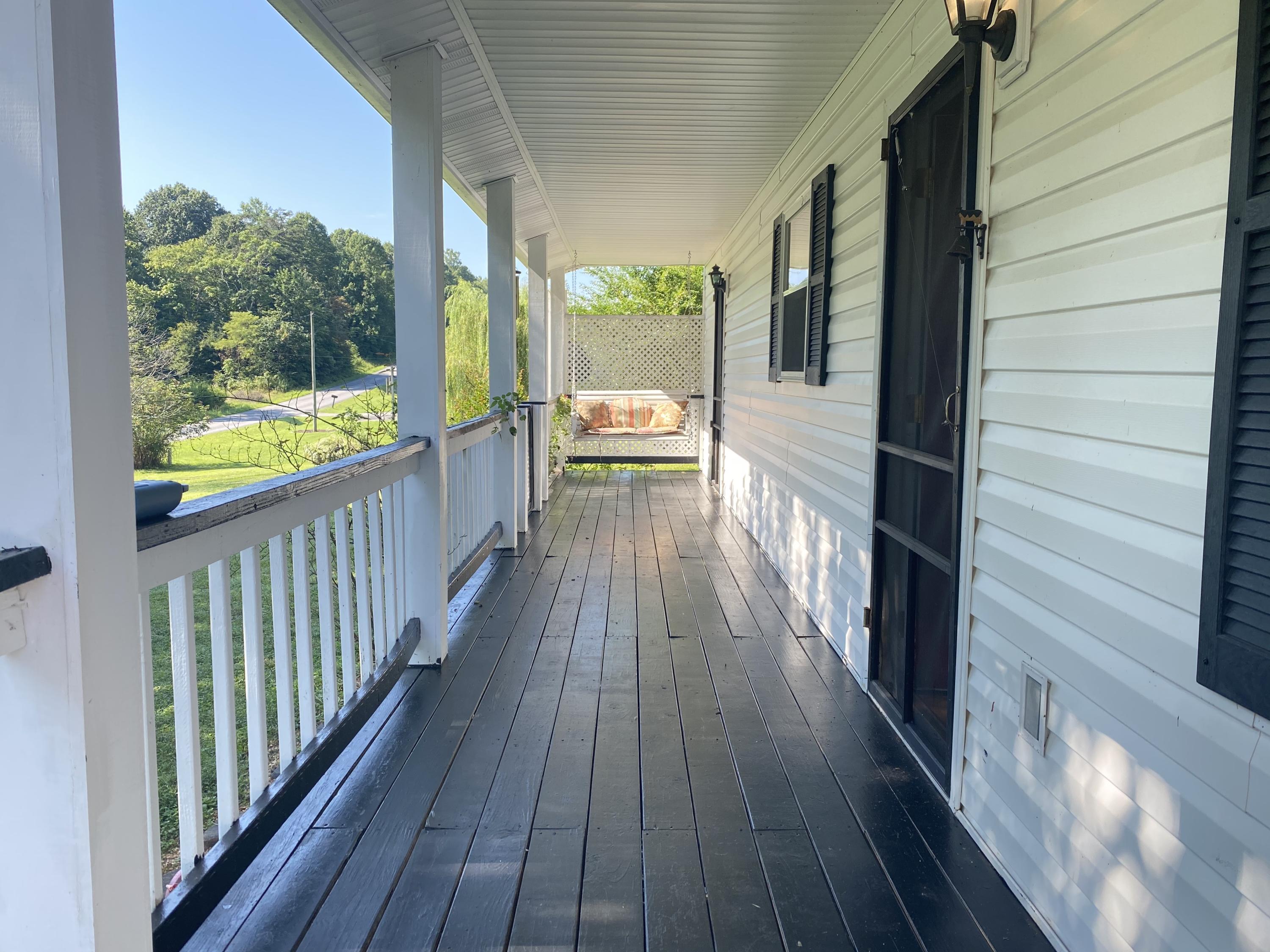 301 Treetop Road Rocky Mount, VA 24151 - Photo 16 of 22 IMG_2024