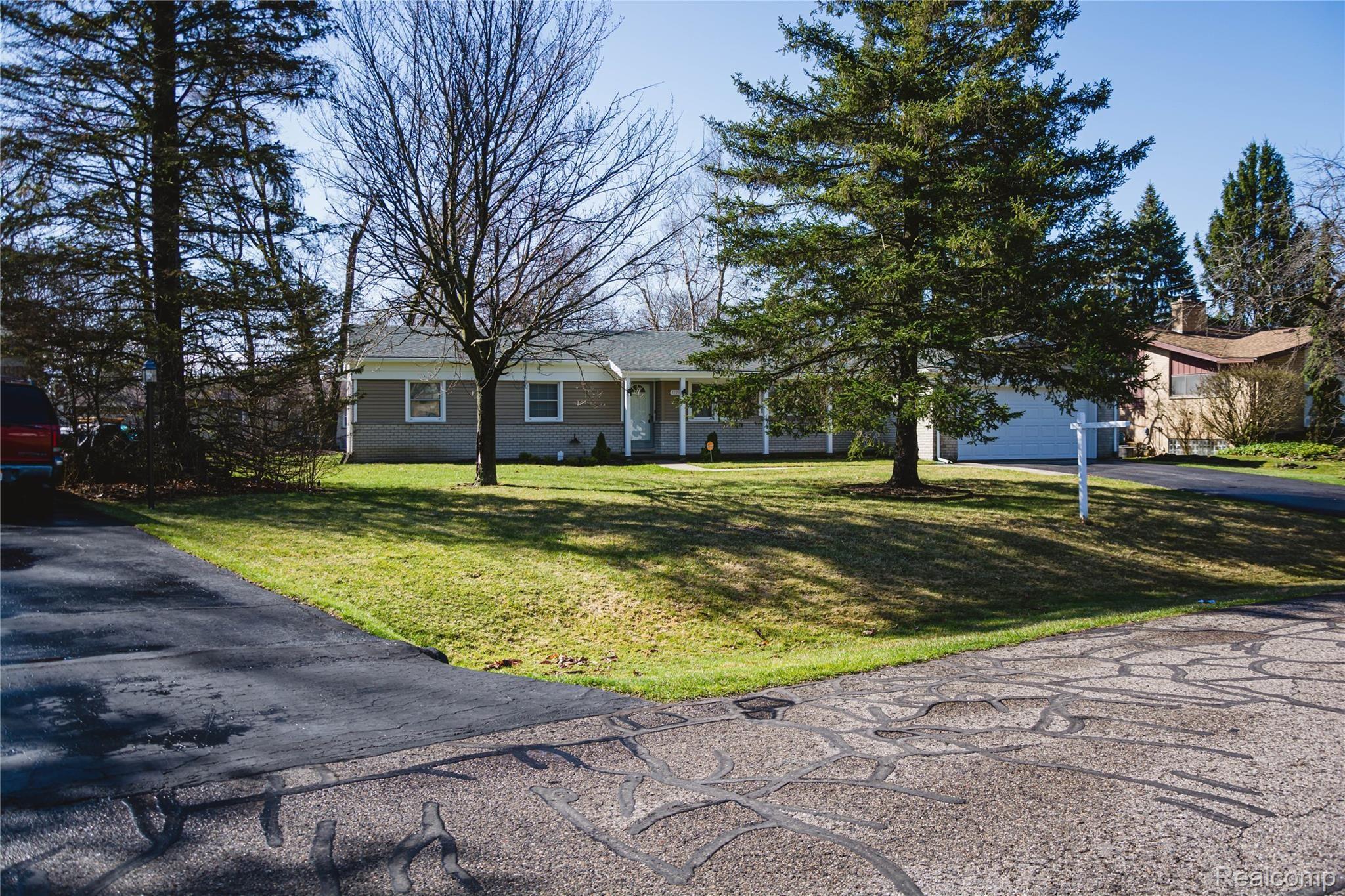 32237 Baintree Rd First .jpg