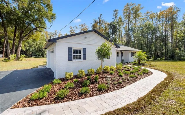 $689,900 | 11201 Hidden Valley Drive, Tampa, FL 33618