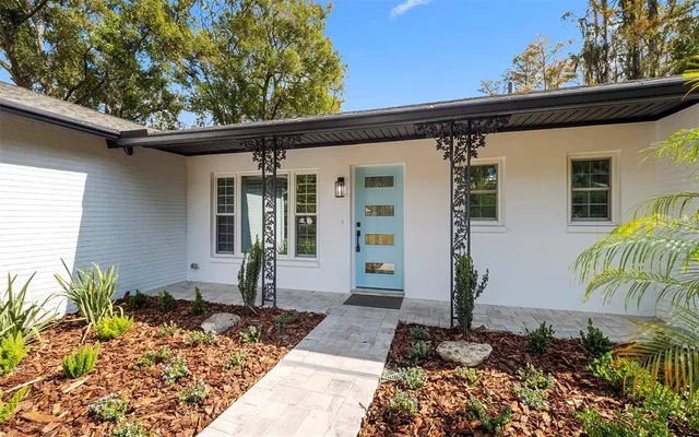 $689,900 | 11201 Hidden Valley Drive, Tampa, FL 33618