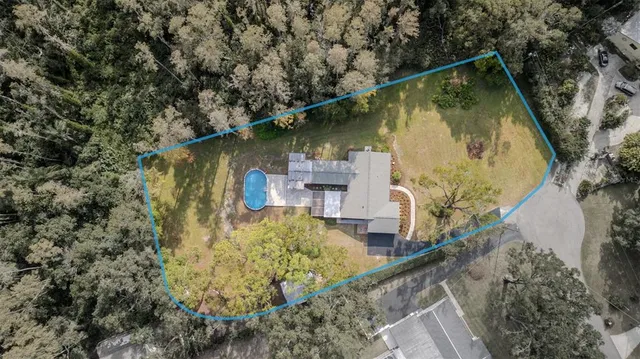 $689,900 | 11201 Hidden Valley Drive, Tampa, FL 33618