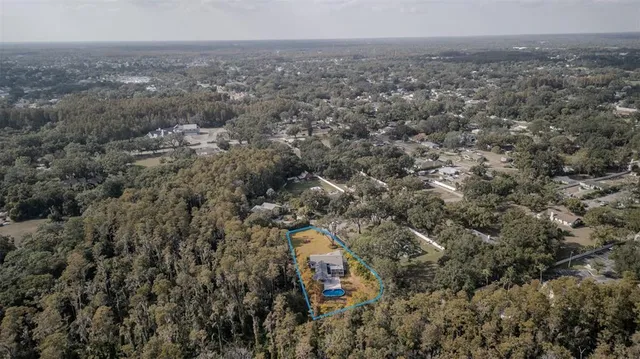 $689,900 | 11201 Hidden Valley Drive, Tampa, FL 33618