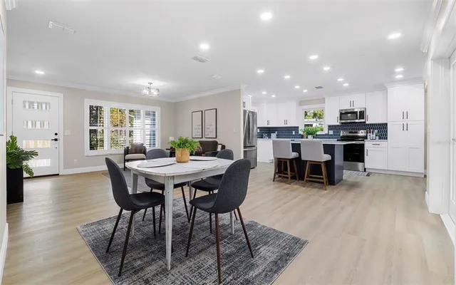 $689,900 | 11201 Hidden Valley Drive, Tampa, FL 33618