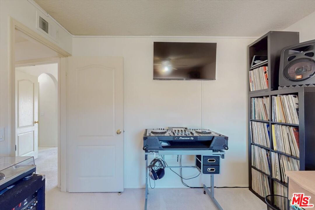 12119 Falcon Crest Way Porter Ranch, CA 91326 - Photo 28 of 51