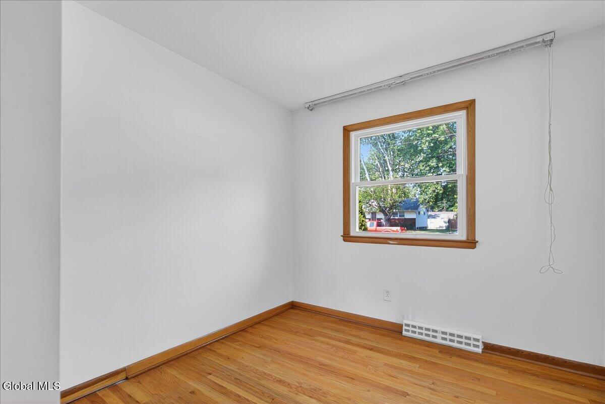 13 Bertone Drive Rotterdam, NY 12306 - Photo 19 of 35 21-13 BERTONE-16