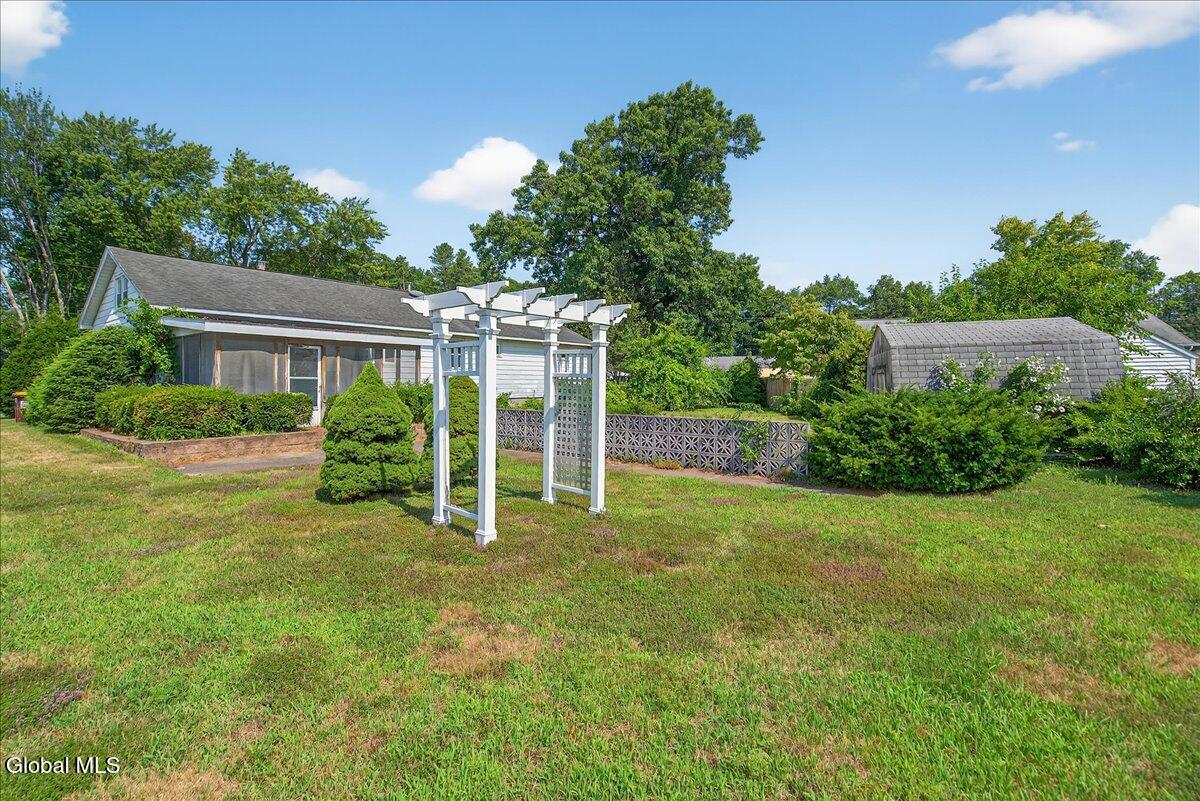 13 Bertone Drive Rotterdam, NY 12306 - Photo 28 of 35 06-13 BERTONE-31