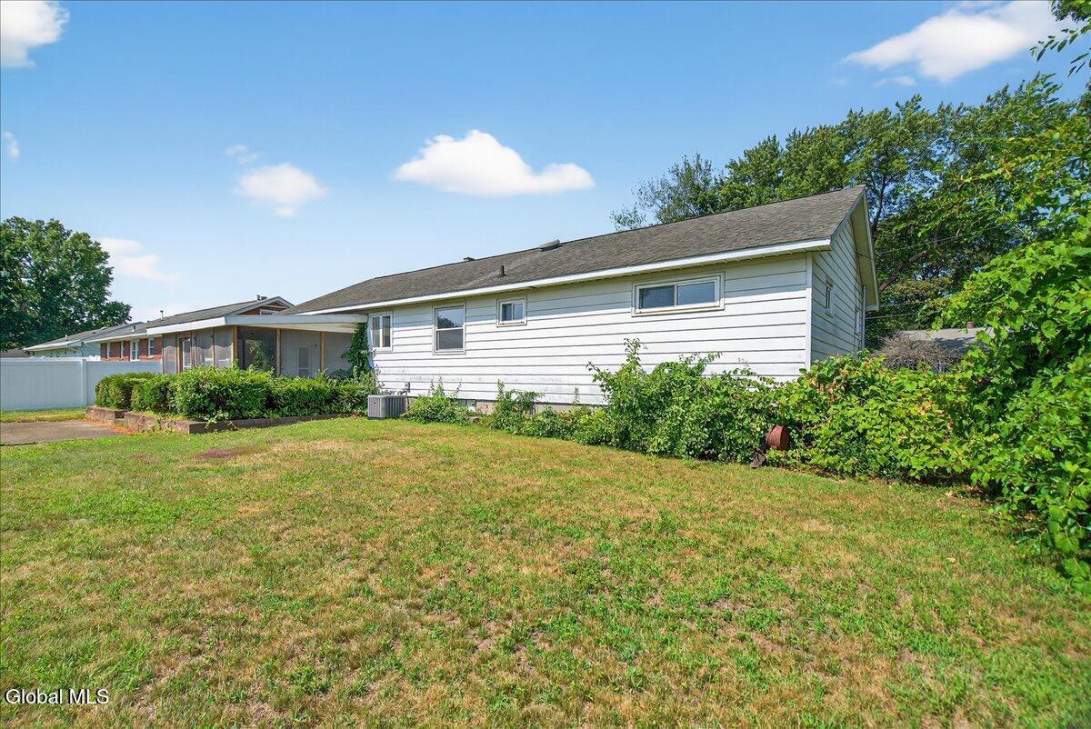 13 Bertone Drive Rotterdam, NY 12306 - Photo 30 of 35 08-13 BERTONE-29