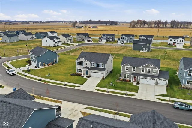 $400,000 | 7140 Sultans Run Lane, Whitestown, IN 46075