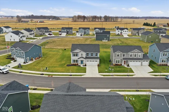 $400,000 | 7140 Sultans Run Lane, Whitestown, IN 46075