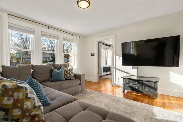 $599,900 | 7 King Street, Maynard, MA 01754