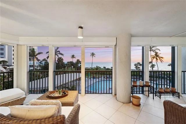 $2,900,000 | 4651 Gulf Shore Boulevard North, Unit 101, Naples, FL 34103