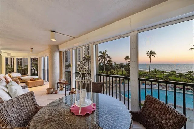 $2,900,000 | 4651 Gulf Shore Boulevard North, Unit 101, Naples, FL 34103