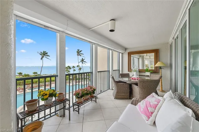 $2,900,000 | 4651 Gulf Shore Boulevard North, Unit 101, Naples, FL 34103