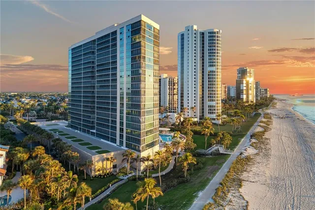 $2,900,000 | 4651 Gulf Shore Boulevard North, Unit 101, Naples, FL 34103