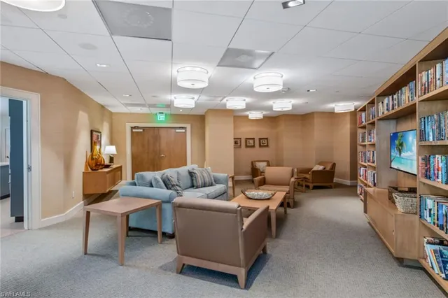 $2,900,000 | 4651 Gulf Shore Boulevard North, Unit 101, Naples, FL 34103