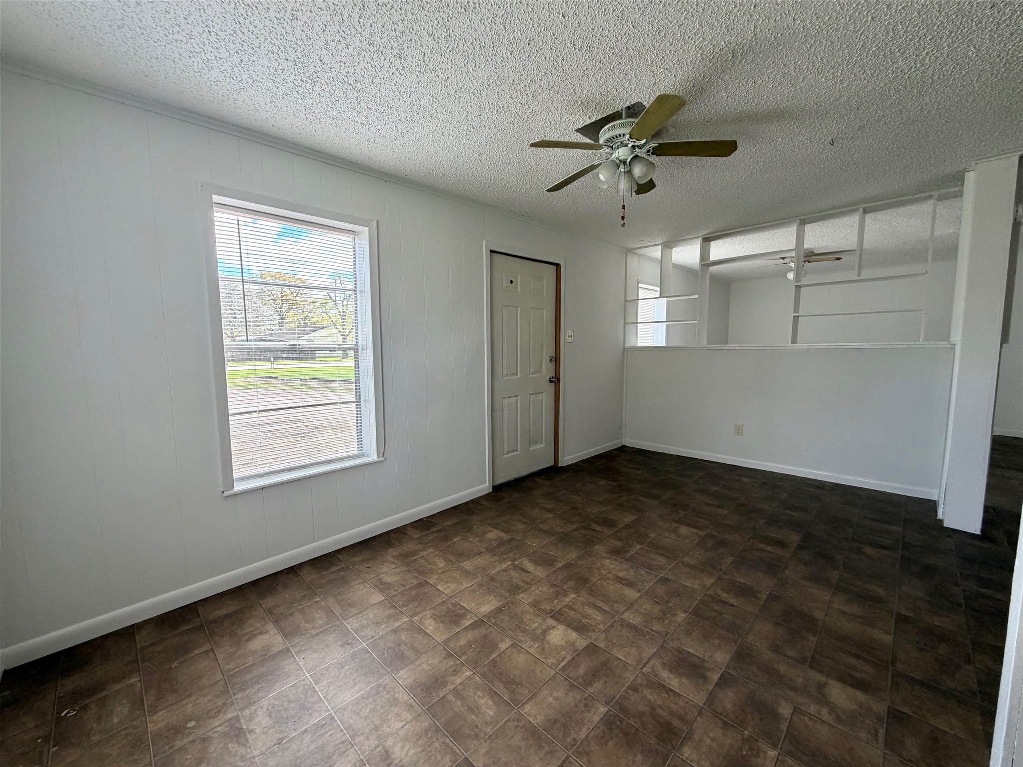 1125 North Valderas Street, Unit A Angleton, TX 77515 - Photo 4 of 10