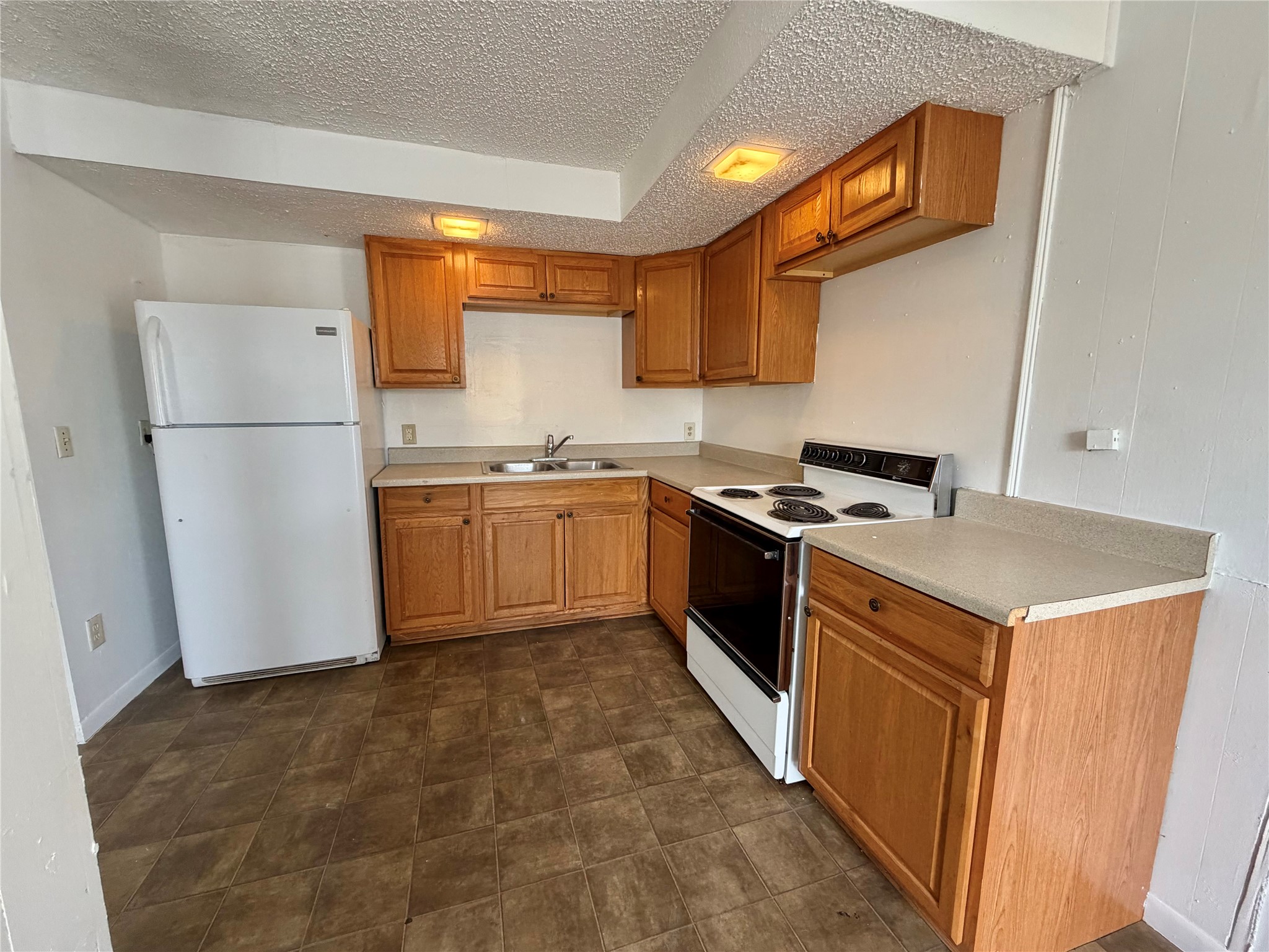 1125 North Valderas Street, Unit A Angleton, TX 77515 - Photo 6 of 10